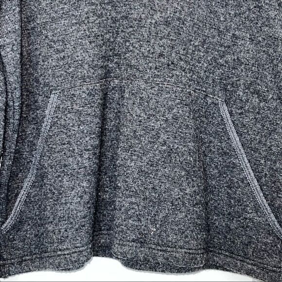 Banana Republic Grey Wool/Nylon Sweater with front pocket size Medium - Picture 2 of 5